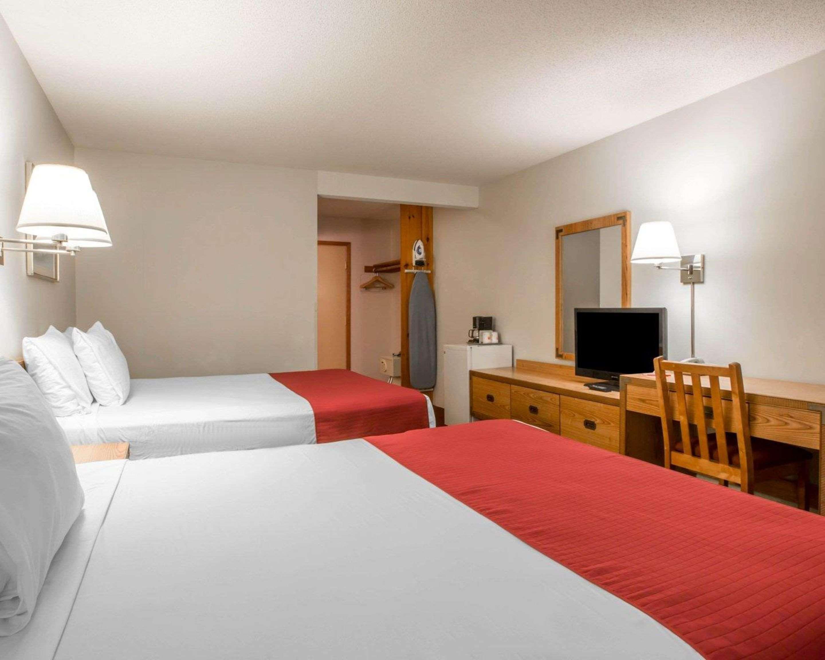 Rodeway Inn Lake Placid Exterior photo